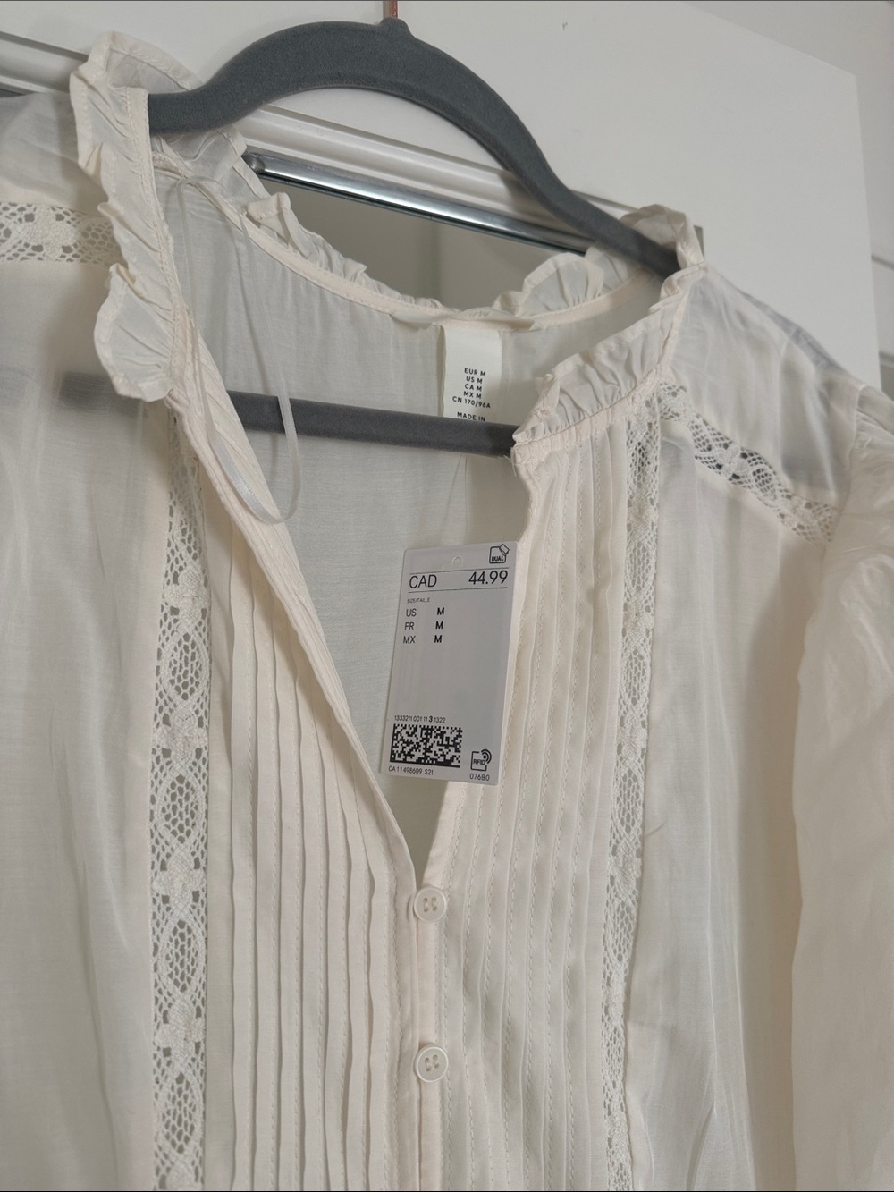 NWT Lace detail dress - Picture 2 of 3